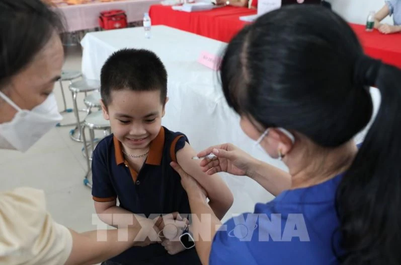 Hanoi begins measles vaccination campaign