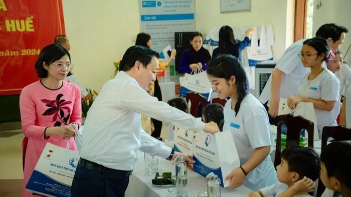 Dành sự yêu thương và nguồn lực lớn hơn nữa cho trẻ em