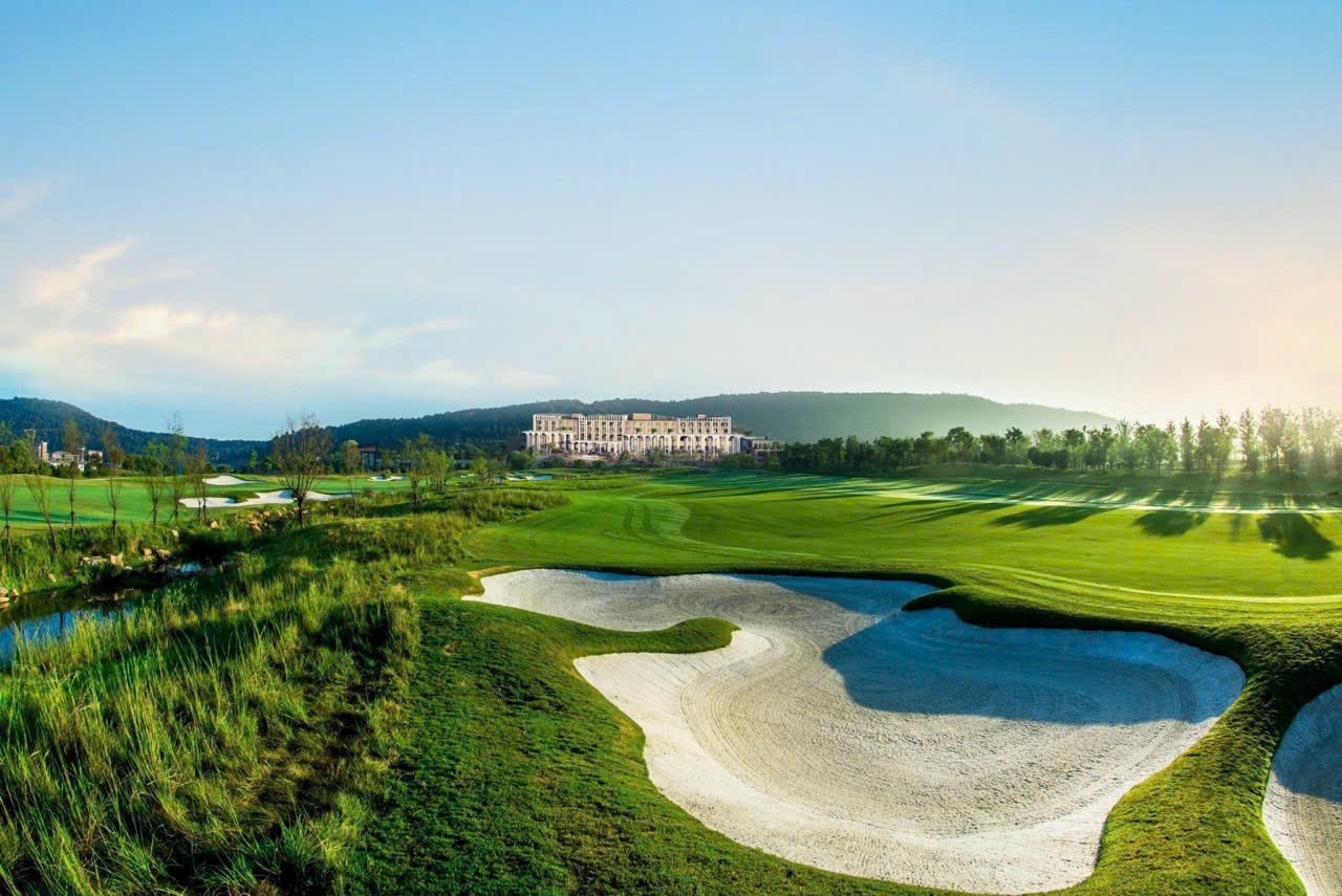 T T GOLF HIỆN THỰC HÓA KHÁT VỌNG ĐƯA SÂN GOLF VĂN LANG EMPIRE T T GOLF CLUB ĐẠT CHUẨN QUỐC TẾ QUA VIỆC HỢP TÁC CÙNG 54