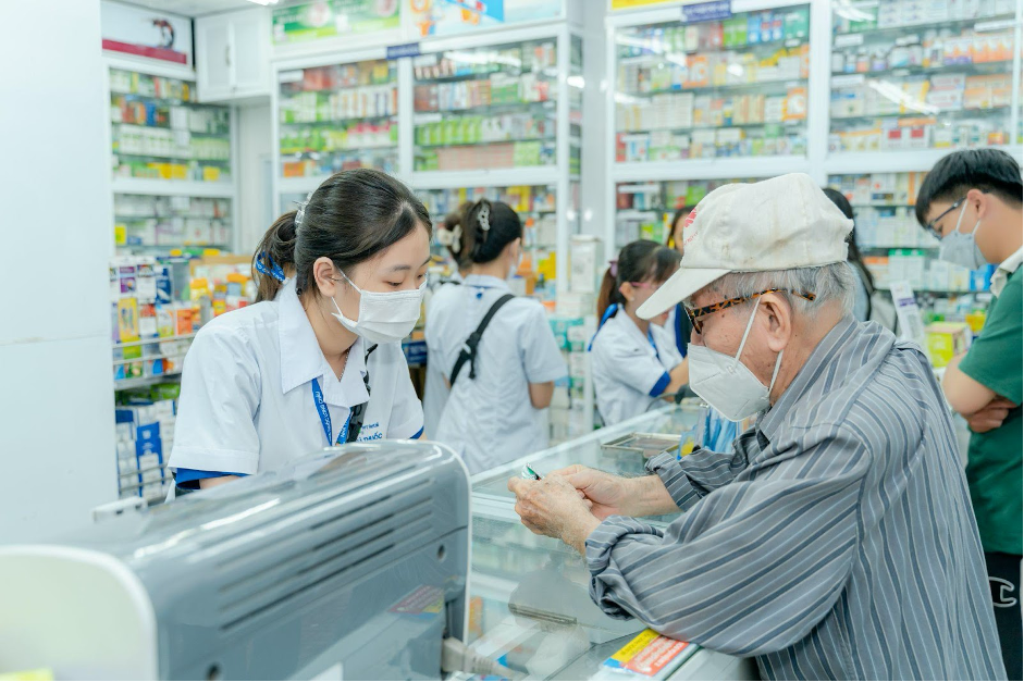 Hành trình tận tâm phục vụ 20 triệu khách hàng của FPT Long Châu