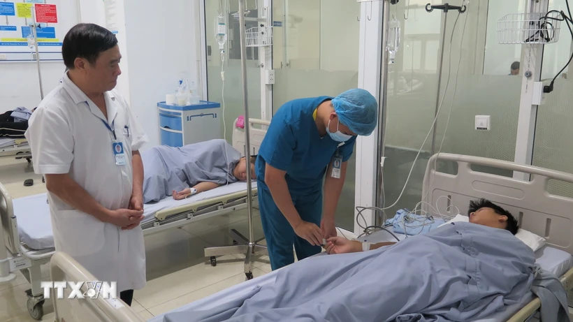 Lào Cai Hàng chục học sinh, sinh viên nhập viện nghi ngộ độc