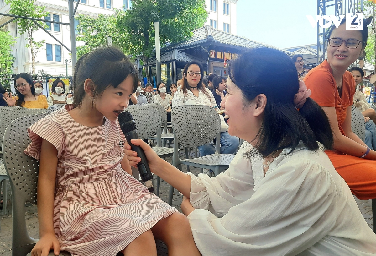 Trò chuyện về “những cuốn sách đi cùng tuổi thơ”