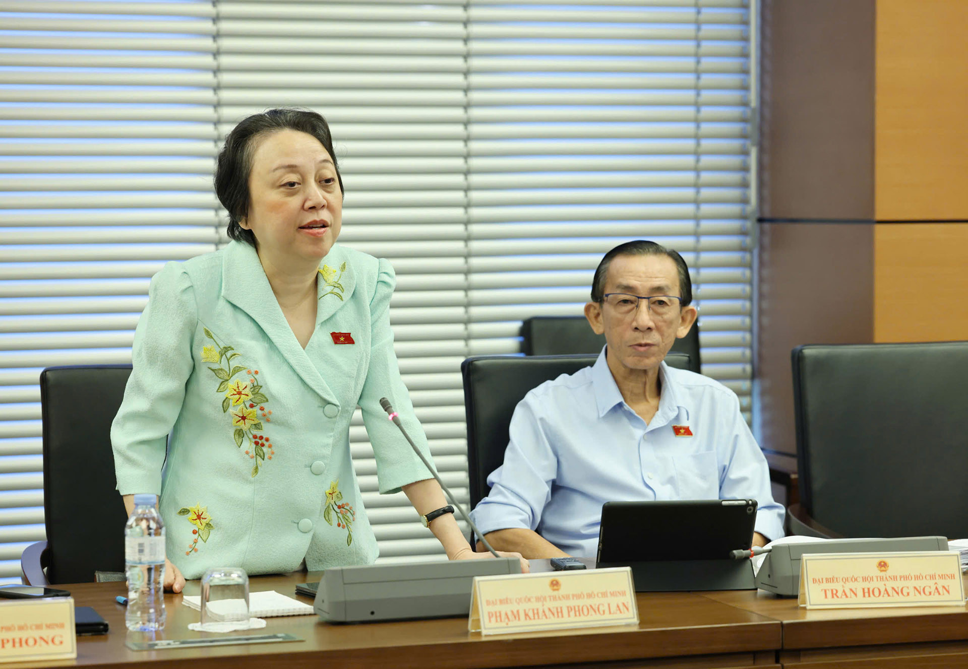 Đại biểu Quốc hội Đề xuất xem xét lại quy định kỷ luật đảng viên sinh con thứ 3