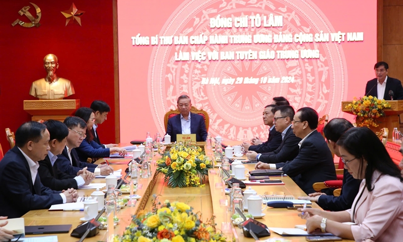 Công tác tuyên giáo phải làm cho quan điểm của Đảng thấm sâu vào trái tim, khối óc của từng đảng viên, từng người dân