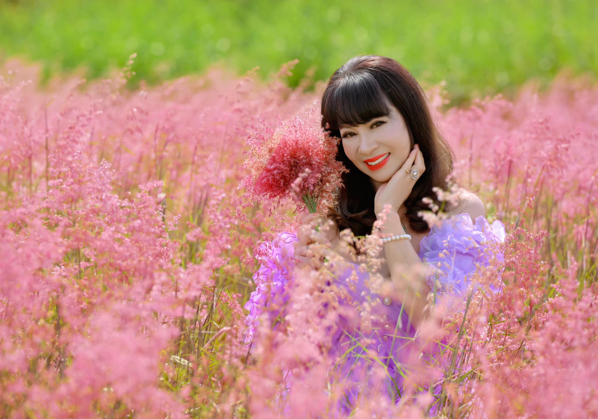 Mẹ Thúy Hằng-Thúy Hạnh trẻ trung tới khó tin đón sinh nhật tuổi 70