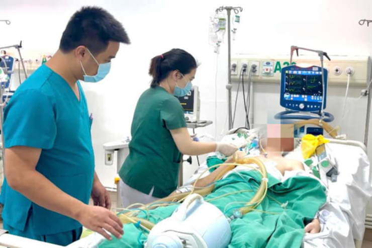 Bé 2 tuổi tổn thương đa tạng vì sốt xuất huyết