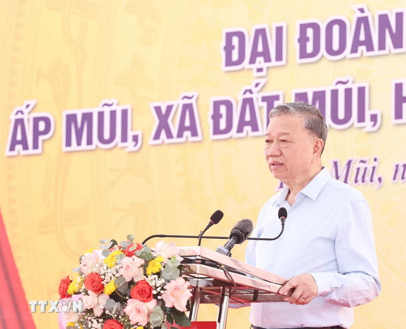 Khắc phục biểu hiện ở gần dân, nhưng không hiểu tâm tư, nguyện vọng của dân