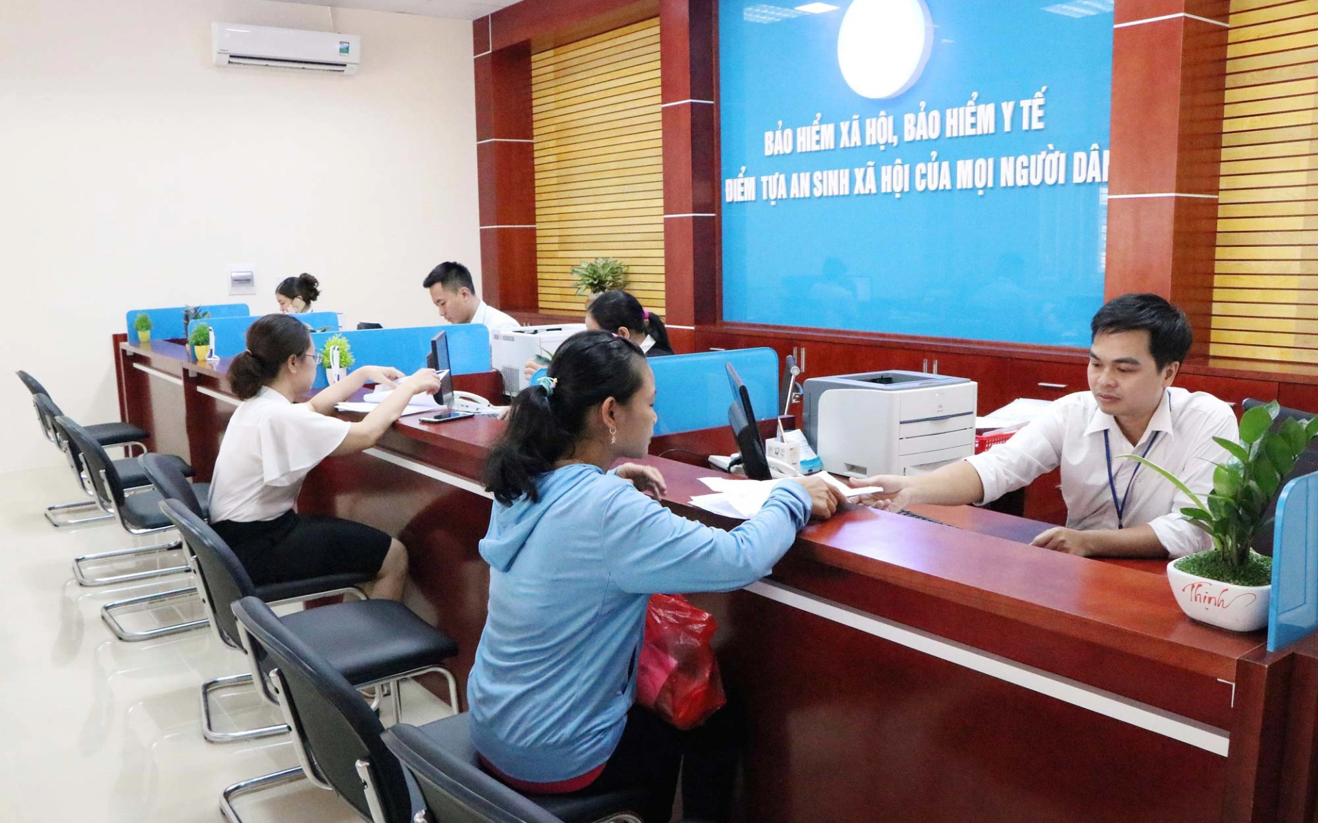 Những quy định về mức hưởng trợ cấp thất nghiệp hằng tháng và đóng bảo hiểm thất nghiệp