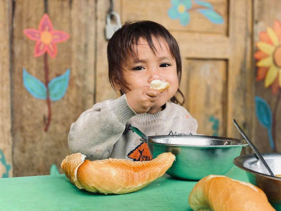 Khi thầy cô là cầu nối yêu thương cho học sinh nghèo