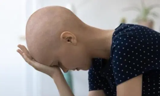 Mệt mỏi vì mỗi lần đi khám ung thư phải xin giấy chuyển viện