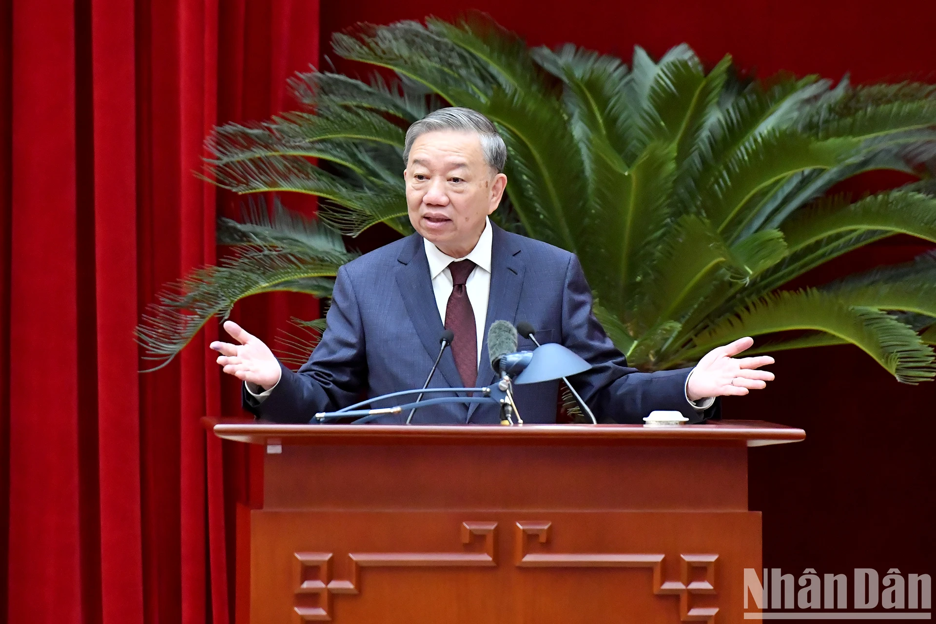 Tổng Bí thư Tô Lâm phải sắp xếp tinh gọn tổ chức bộ máy của hệ thống chính trị gắn với cơ cấu lại đội ngũ cán bộ