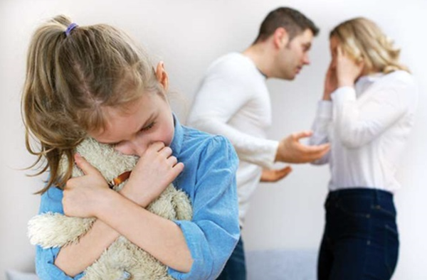 Bạo hành gia đình và nỗi đau con trẻ