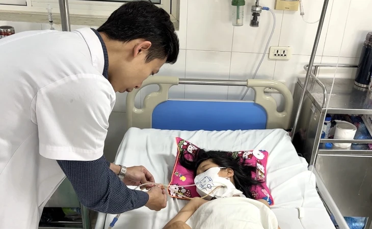 Bắc Giang Bé gái 11 tuổi bị chó cắn thủng thực quản