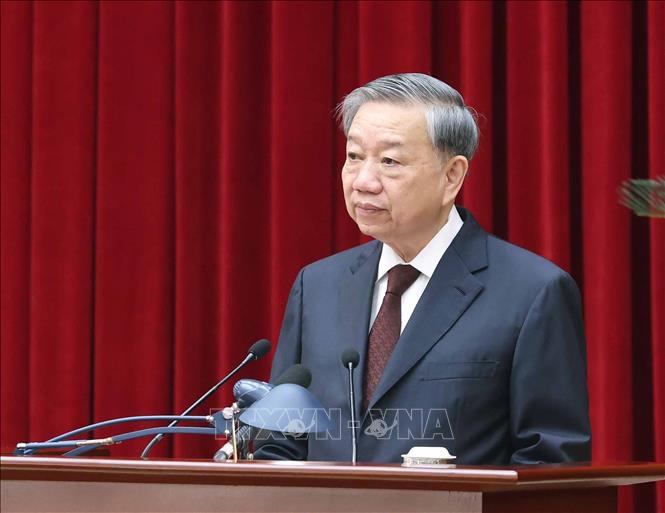 Khai mạc trọng thể Hội nghị Trung ương lần thứ 11