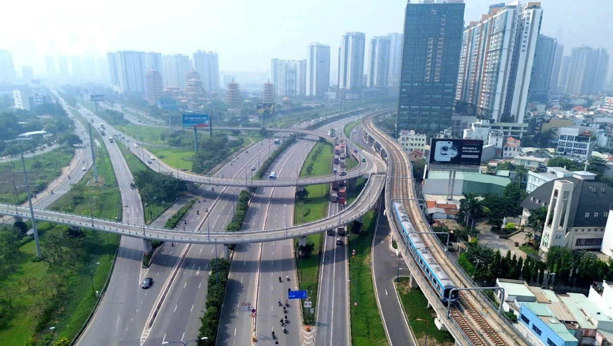 Sài Gòn-Thành phố Hồ Chí Minh nửa thế kỷ chuyển mình