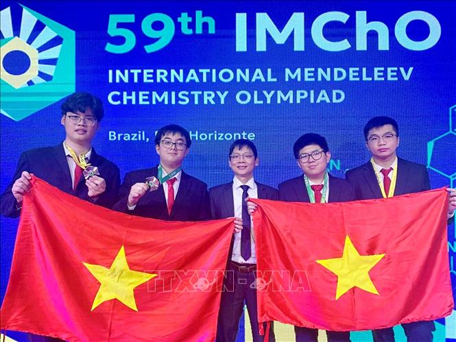 Cả 4 học sinh Việt Nam đều giành huy chương tại Kỳ thi Hóa học khó nhất hành tinh  Olympic Hóa học Quốc tế Mendeleev