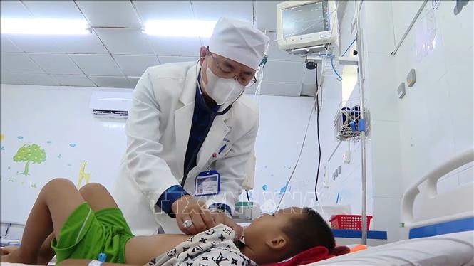 Kịp thời cứu sống 4 trẻ ngộ độc thuốc diệt chuột