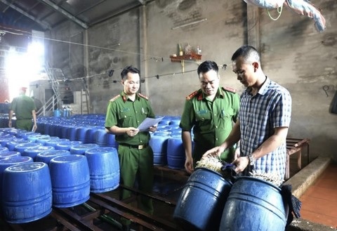 Khởi tố chủ cơ sở dùng hóa chất độc hại để sản xuất 60 tấn giá đỗ