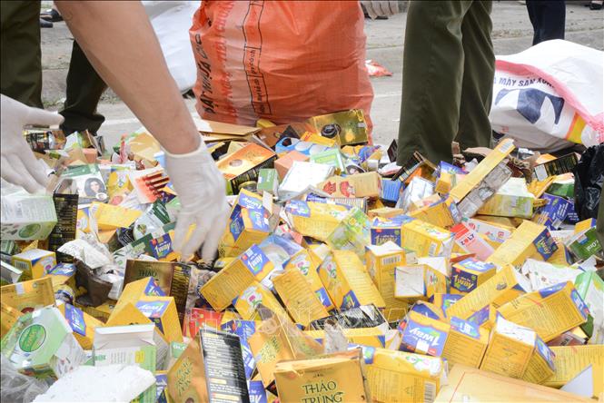 Trong tháng cao điểm, có 17 cơ sở dược, mỹ phẩm vi phạm được phát hiện