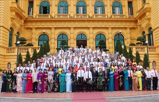 Chủ tịch nước Lương Cường Học tập suốt đời cho mỗi người dân là một nhiệm vụ rất quan trọng, là một mục tiêu cao cả