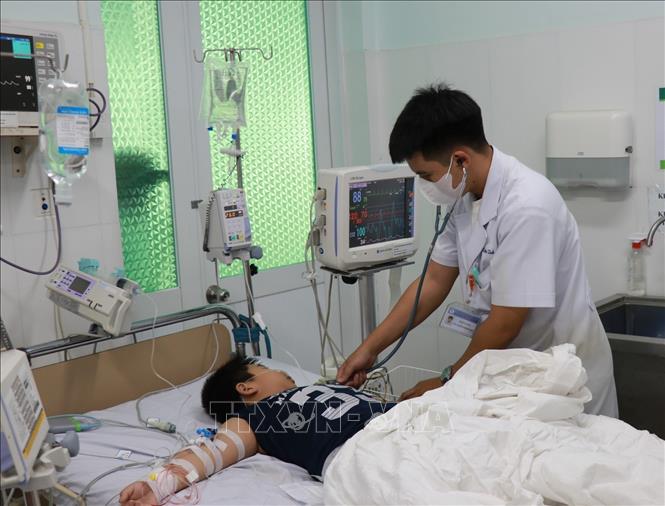 Trẻ mắc sốt xuất huyết liệu có dễ biến chứng nặng