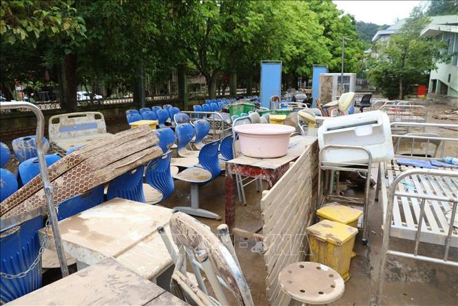 Hỗ trợ 500 bồn chứa nước cho người dân vùng lũ Nghệ An