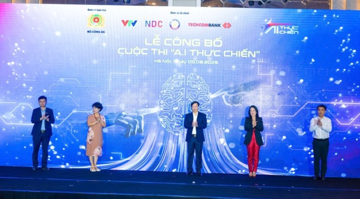 Khởi động Cuộc thi AI thực chiến - Đẩy mạnh Bình dân học vụ số, sân chơi trí tuệ trong kỷ nguyên mới
