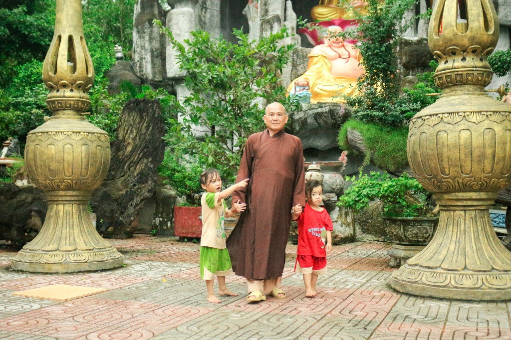 Ngôi chùa là mái ấm của hơn 100 trẻ em bị bỏ rơi ở Lâm Đồng