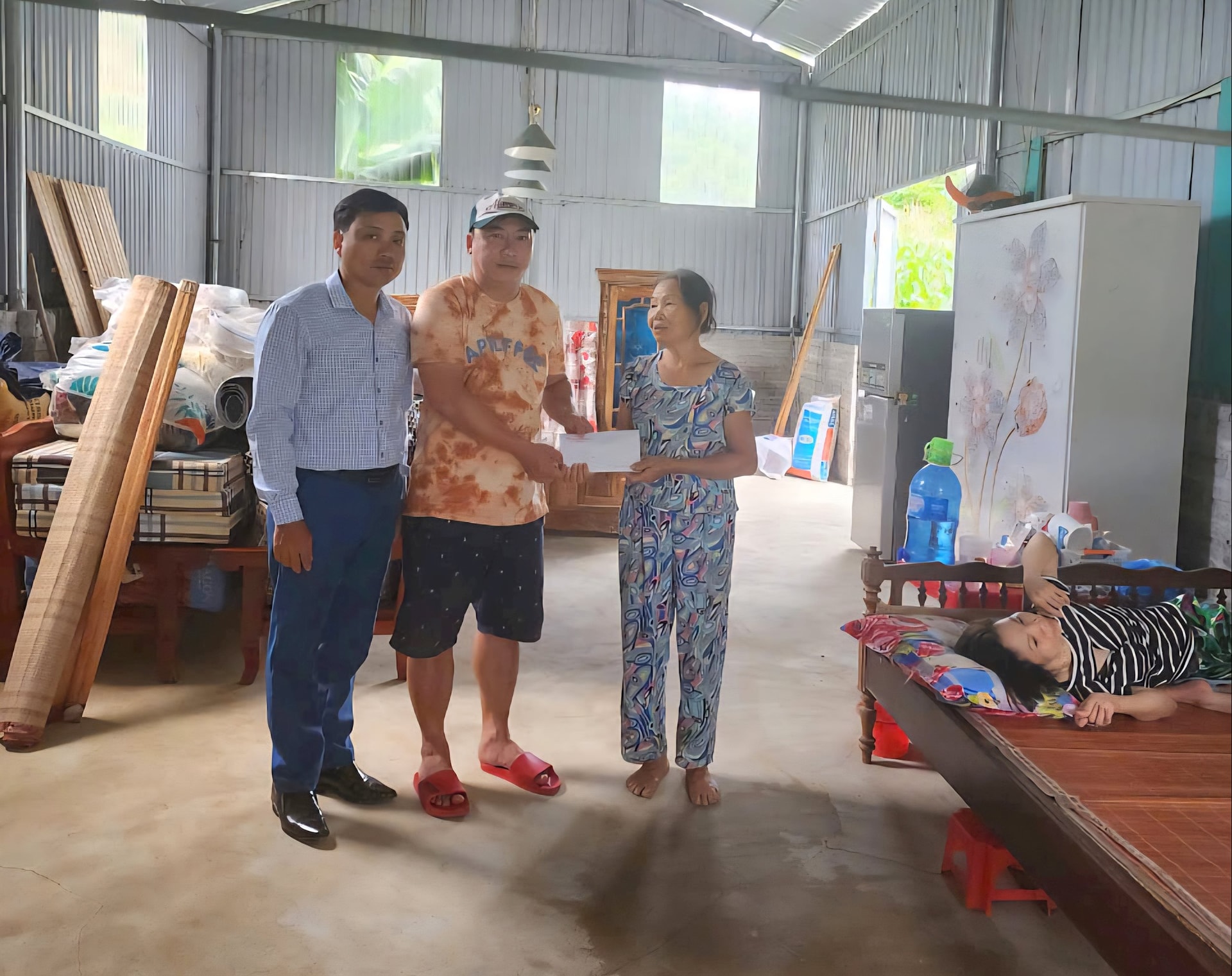 Tô thắm vẻ đẹp nhân tình thuần hậu của người Hội An