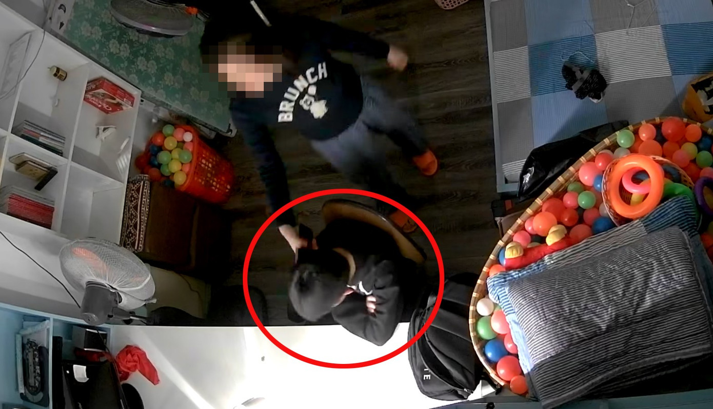 Công an Hà Nội làm việc với người liên quan vụ bé trai tố bị mẹ kế bạo hành