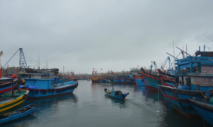 Quảng Trị Phát hiện 2 thi thể, nghi là ngư dân mất tích trong bão số 10