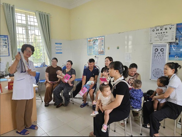 Bữa ăn thiếu chất có thể gây ra tình trạng suy dinh dưỡng của trẻ em vùng dân tộc thiểu số và miền núi