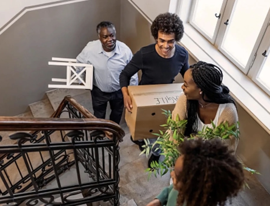 Sửng sốt về thế hệ “ký sinh trùng” Con 30 tuổi vẫn bám víu, cha mẹ oằn lưng gánh nợ khi bị biến thành “ngân hàng sống”