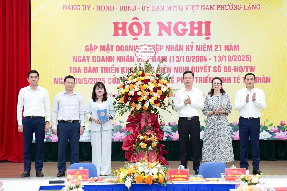 Hà Nội Phường Láng thực hiện Nghị quyết số 68, phát triển kinh tế tư nhân, đồng hành với doanh nghiệp