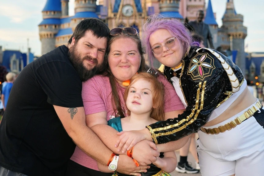 Bé gái khát nước dữ dội, sau đó được chẩn đoán đau lòng