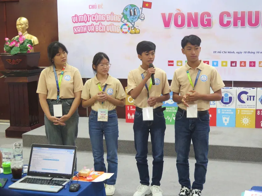 Học sinh gây ‘sốc’ khi sử dụng AI giúp nông dân, hô biến dầu ăn thừa