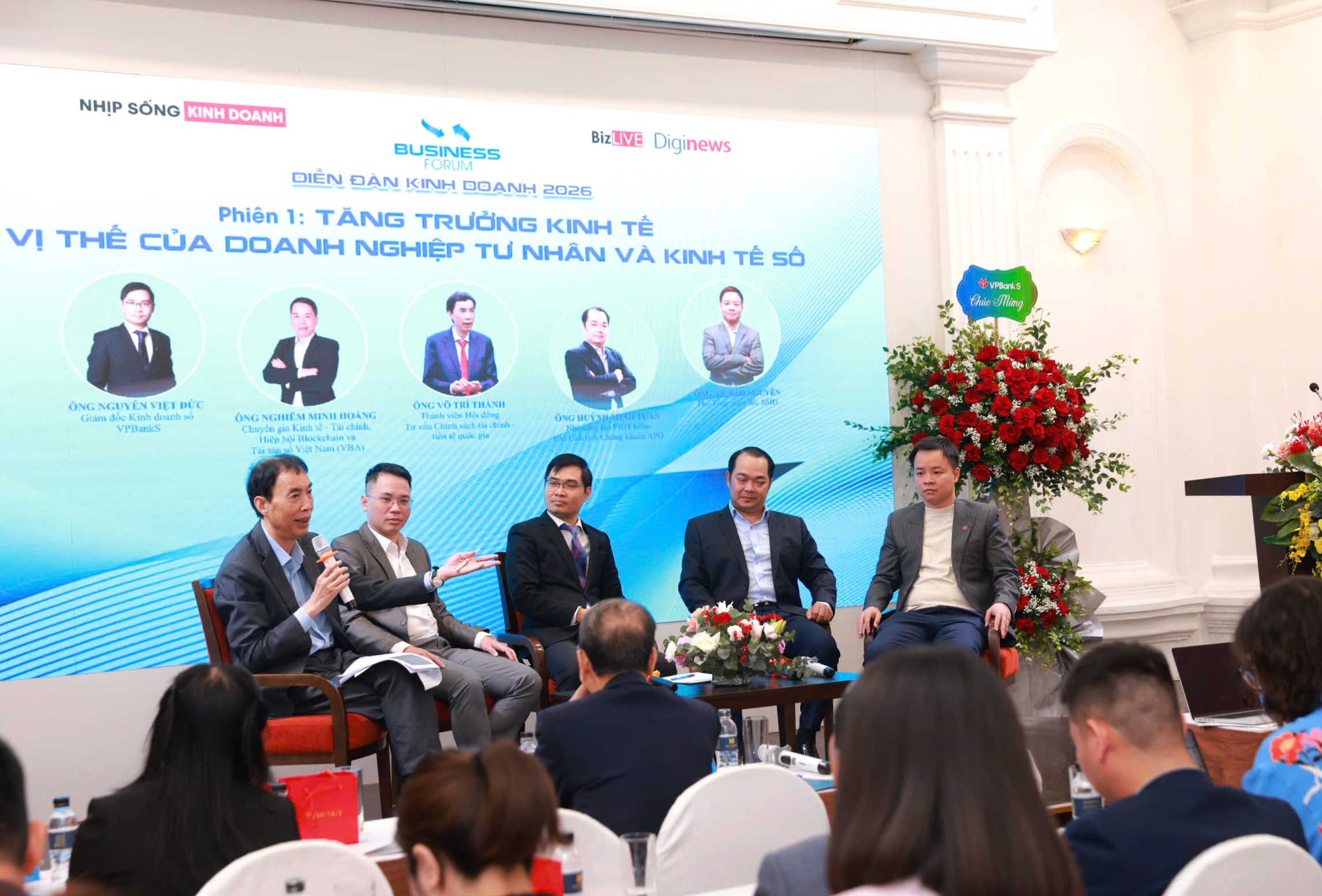 Diễn đàn Kinh doanh 2026  Không gian tăng trưởng mới Cơ hội và chiến lược