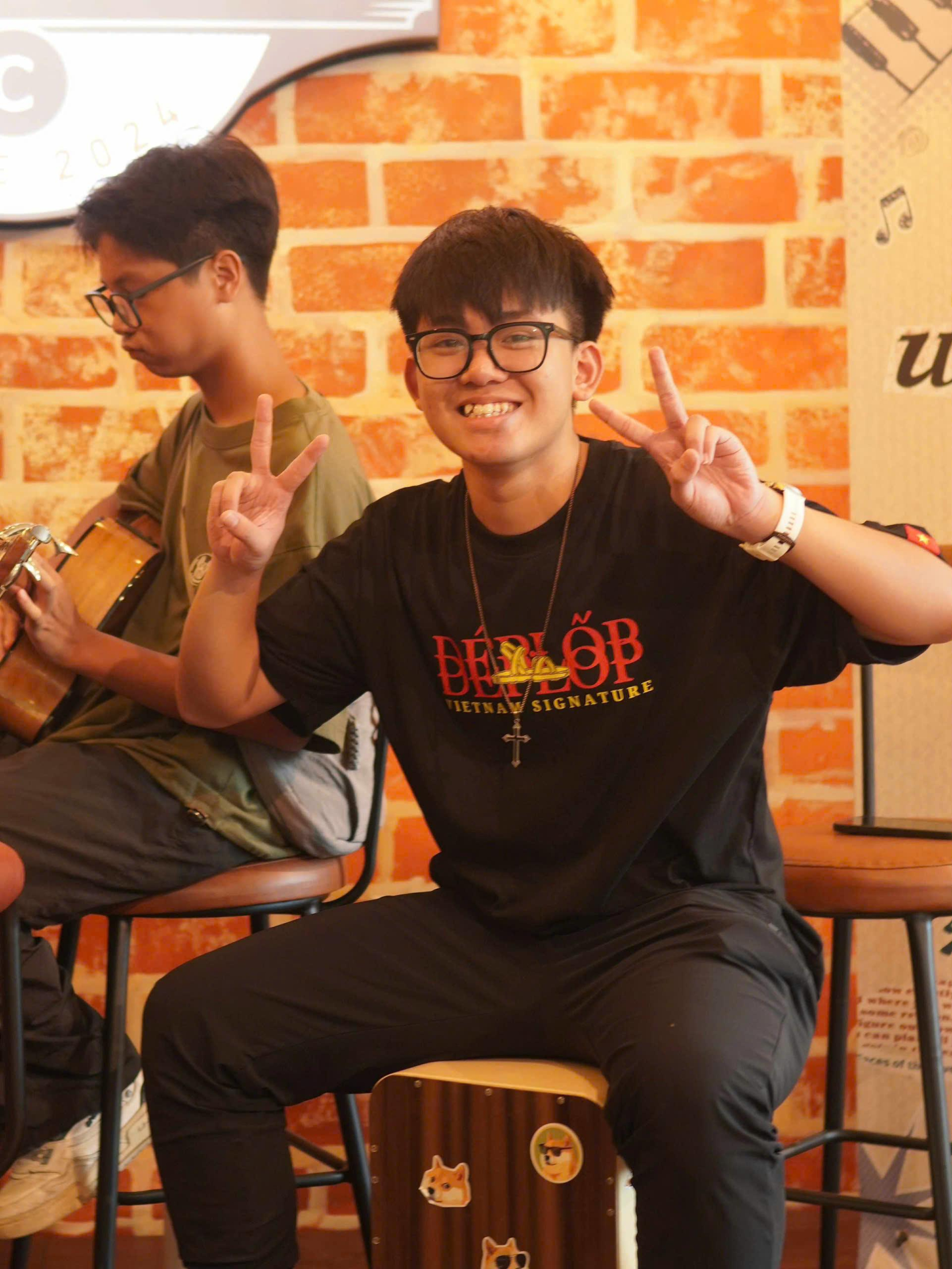 Học và game, chọn cả hai được không