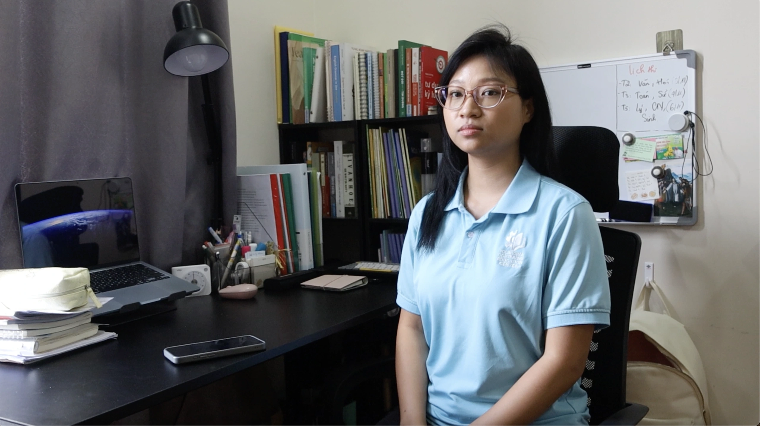 Cô gái 27 tuổi quay lại học lớp 10 Trầm cảm vì sợ nhưng quyết theo đuổi ước mơ