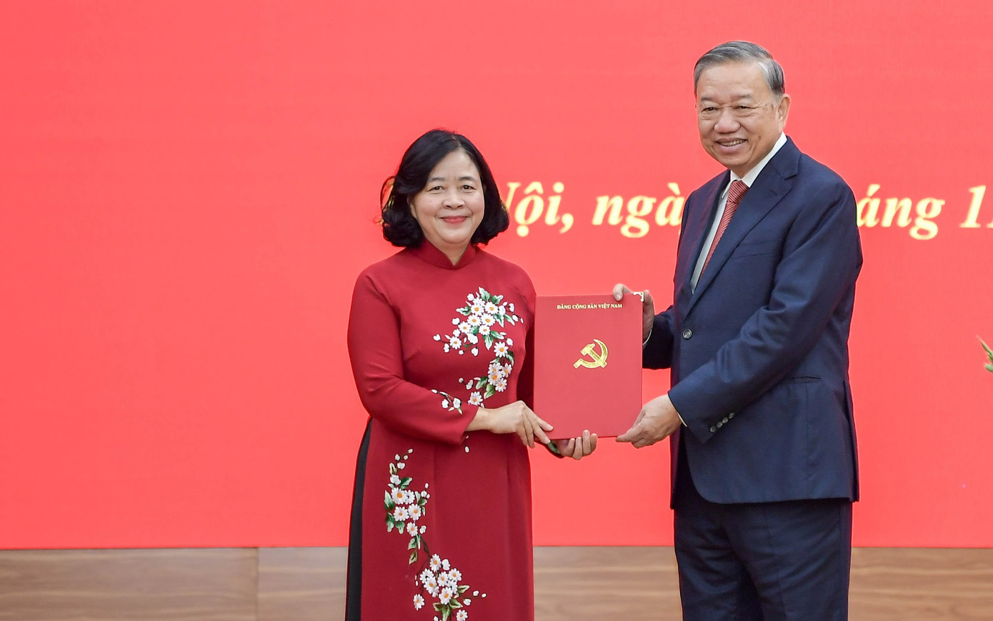 Bà Bùi Thị Minh Hoài giữ chức Bí thư Đảng ủy Mặt trận Tổ quốc, các đoàn thể Trung ương