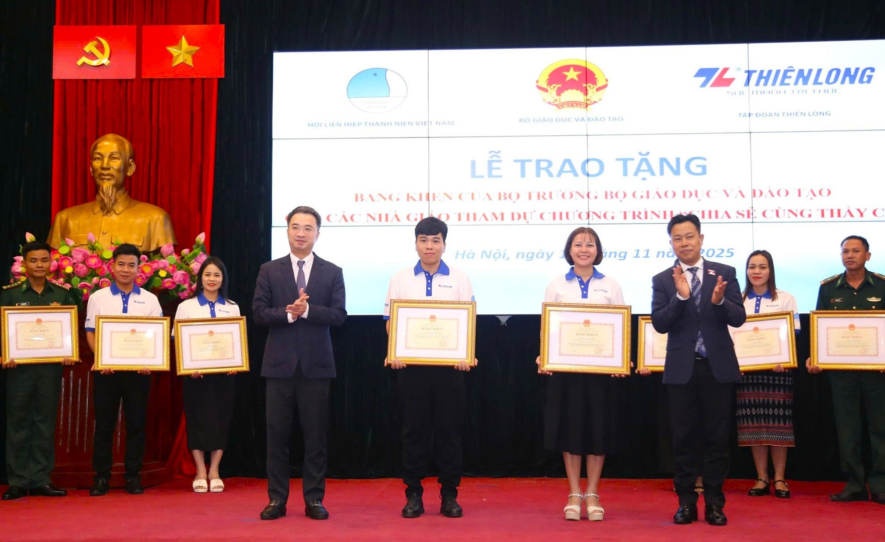 Nữ giáo viên nói lời lay động ‘nếu chọn lại tôi vẫn dạy học, vẫn gắn bó vùng biên’