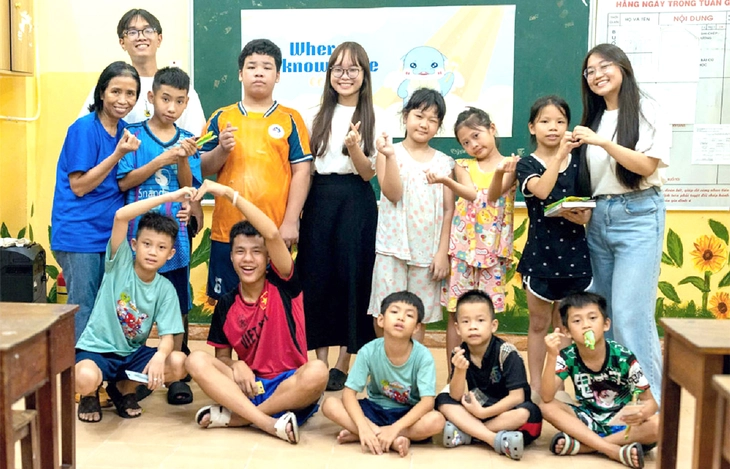 Lớp học tiếng Anh gieo mầm hy vọng