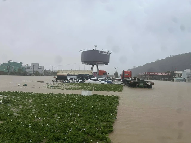 Thông tin mới nhất về thiệt hại do mưa lũ ở miền Trung