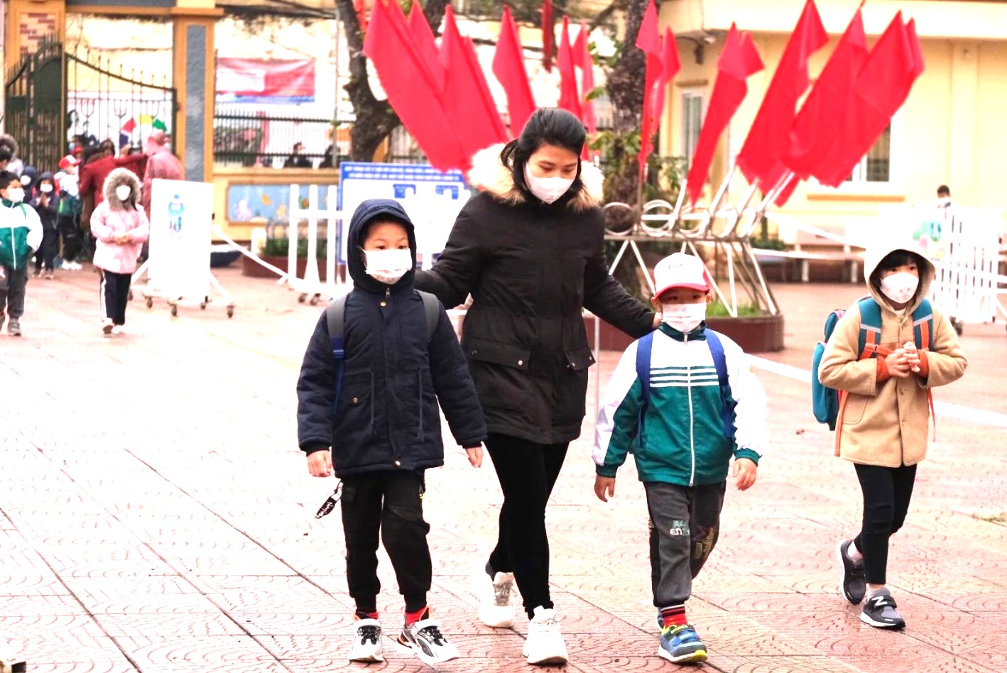 Hà Nội Các trường học cần hạn chế cho học sinh hoạt động ngoài trời