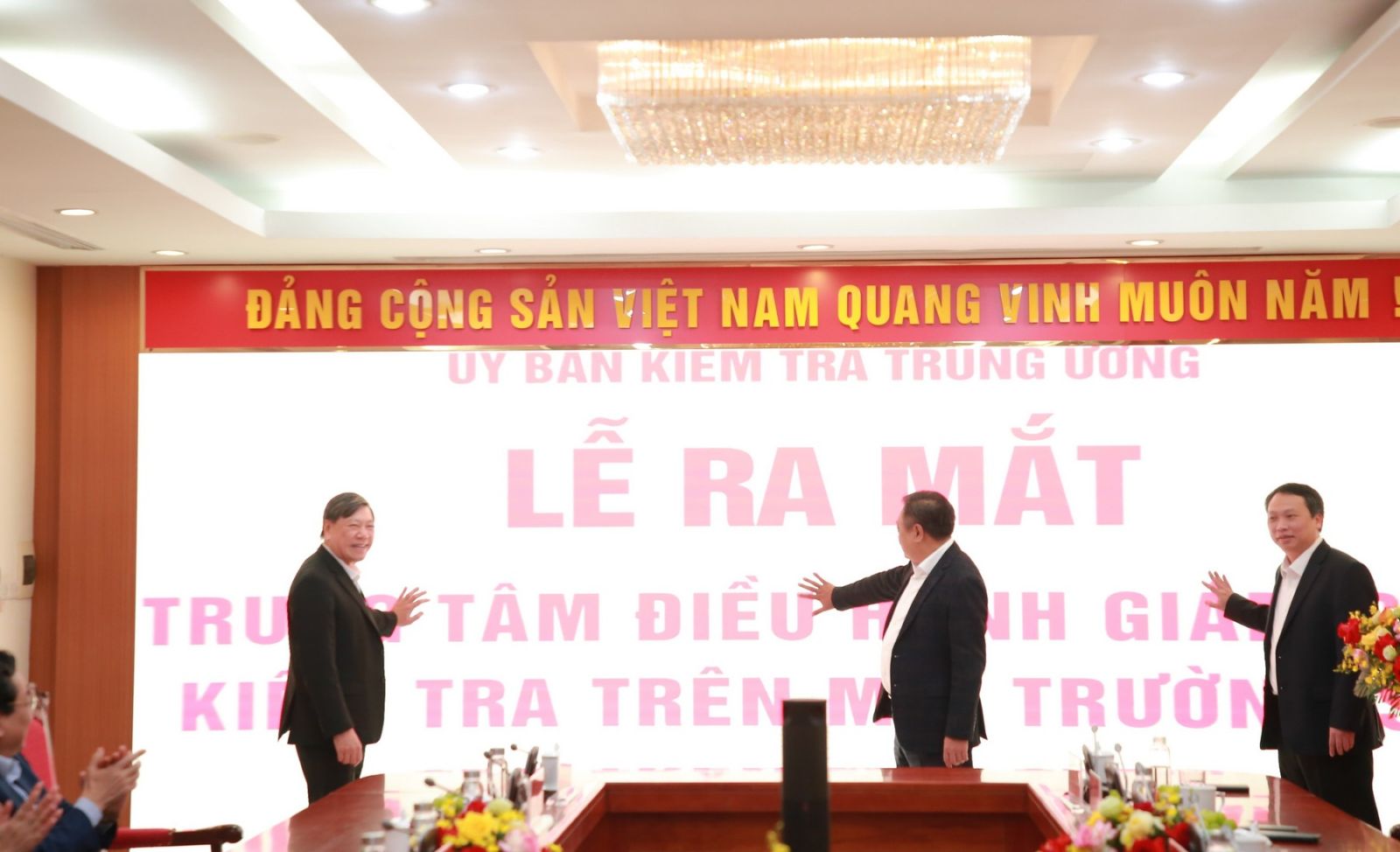 Chính thức ra mắt Trung tâm điều hành giám sát, kiểm tra trên môi trường số