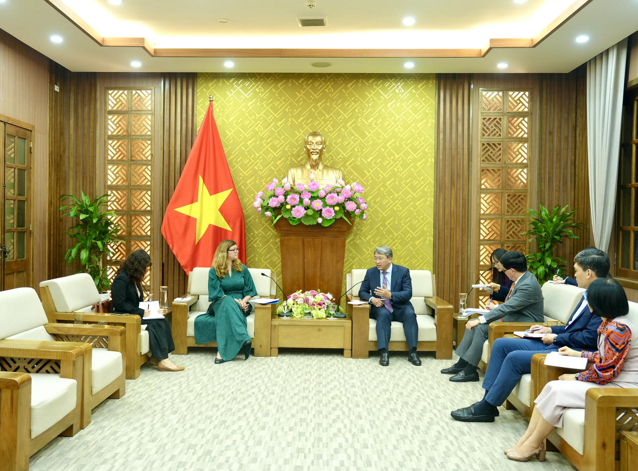 Tăng cường hợp tác với UNICEF trong bảo vệ quyền trẻ em