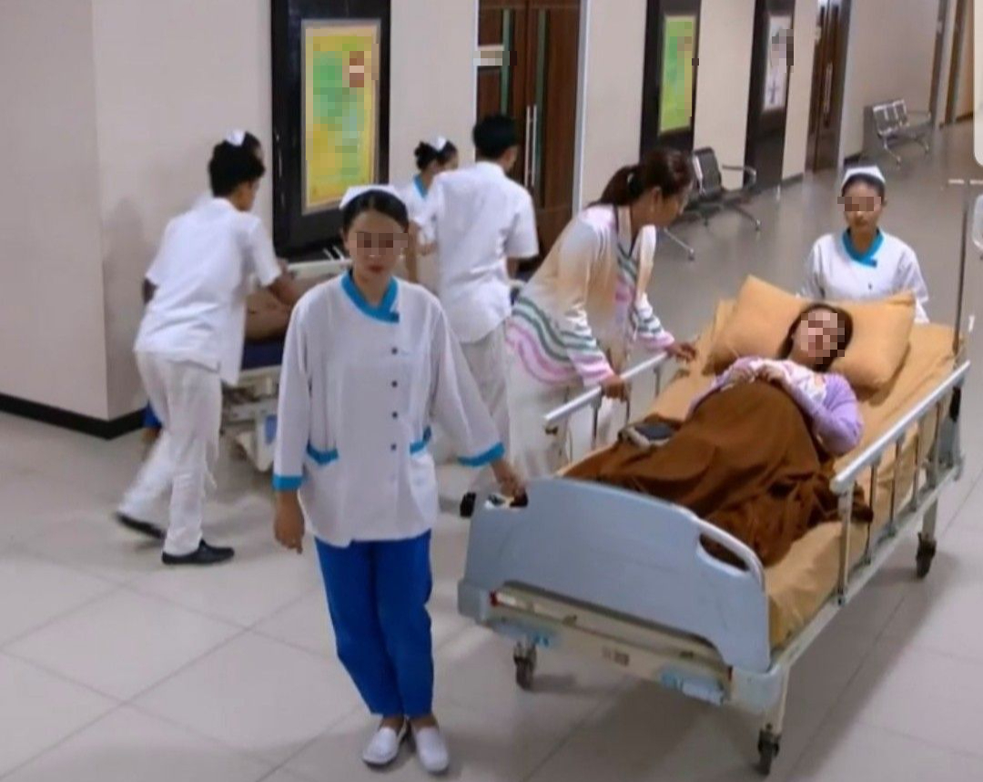 Nguyên nhân khiến nữ sinh 15 tuổi đã qua đời vì ung thư đại trực tràng