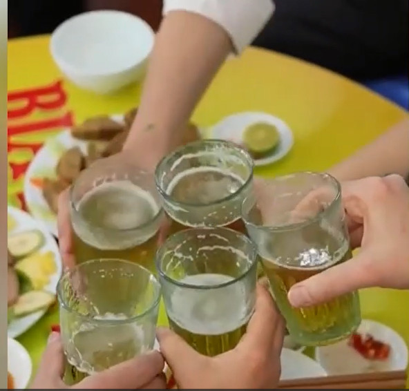 Cách nào giảm nồng độ cồn sau uống rượu bia