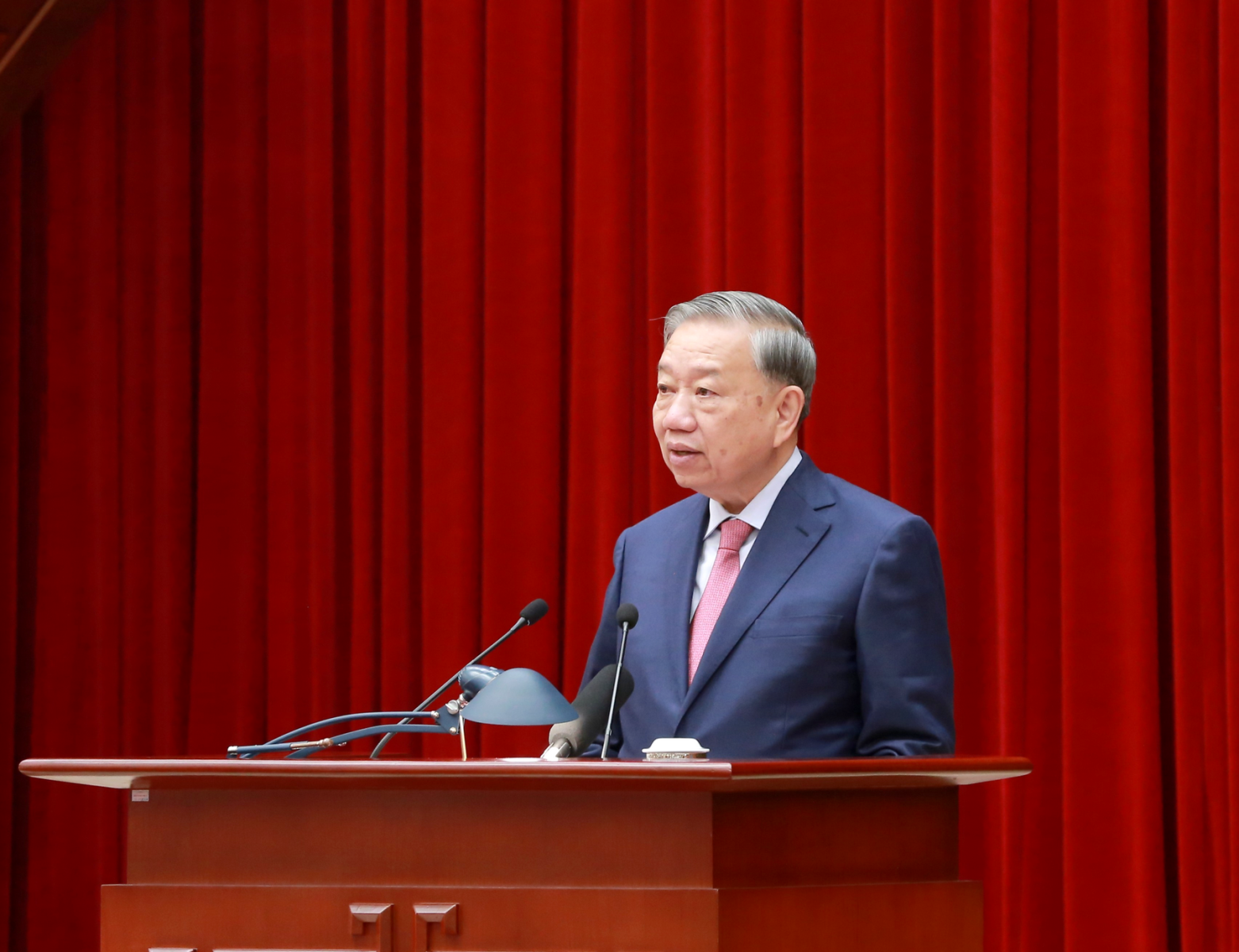 Công tác chuẩn bị, giới thiệu nhân sự BCHTW khóa XIV phải thật kỹ lưỡng, chắc chắn, thận trọng, chính xác, đúng quy định