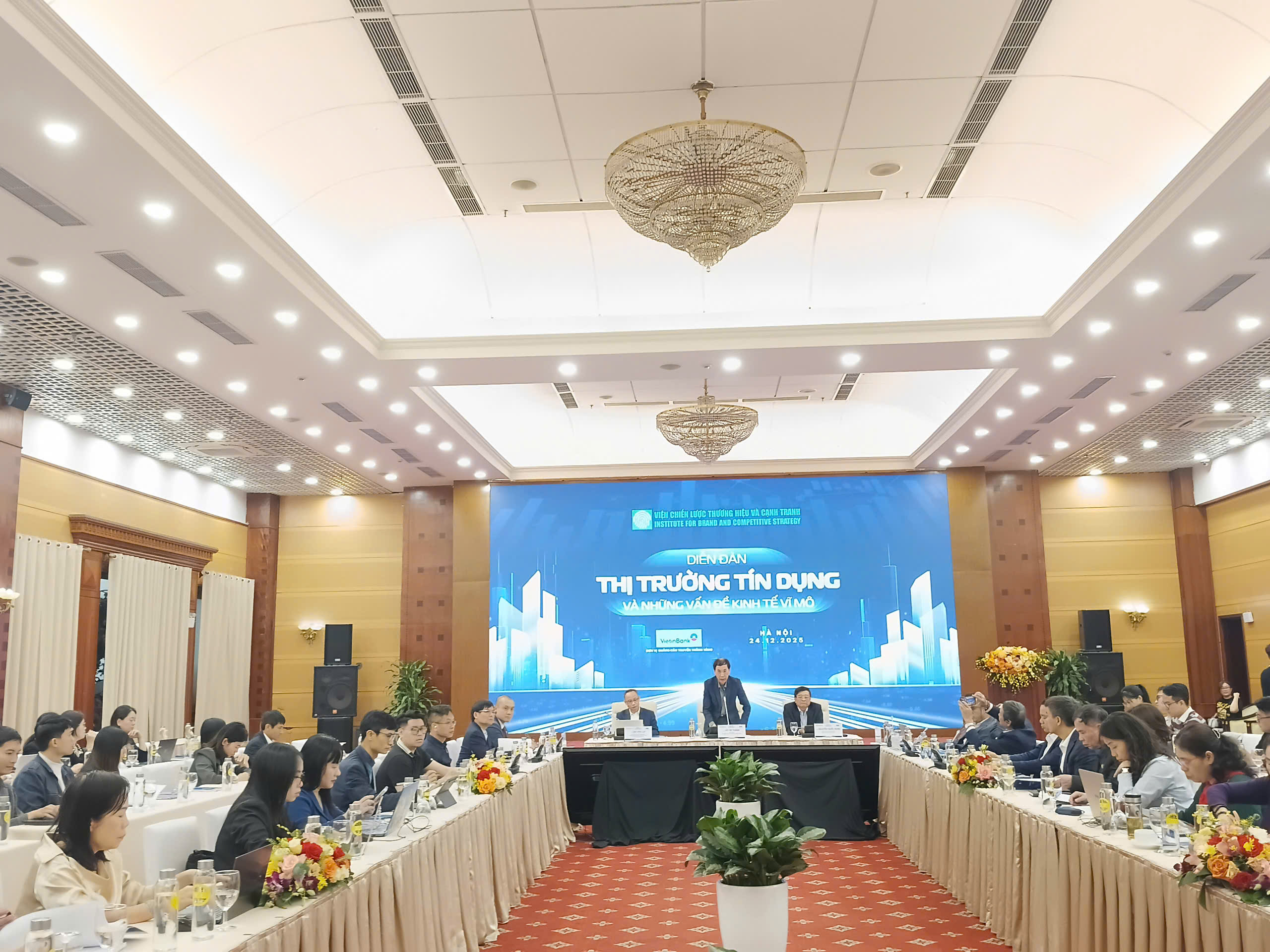 Xây dựng hoàn thiện chính sách tín dụng, nâng cao hiệu quả đầu tư và phát triển kinh tế xanh